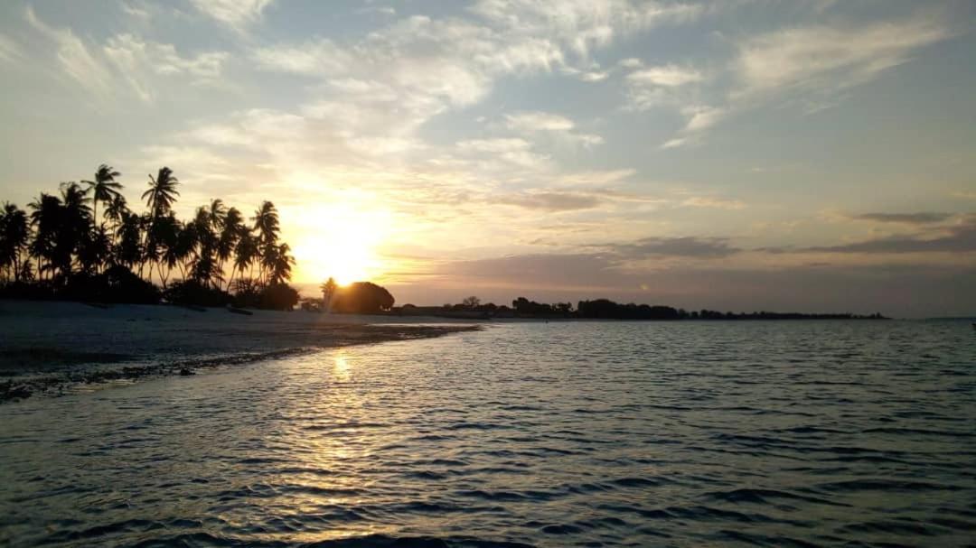 L&J Modern Backpackers Kigamboni Beach House Bed & Breakfast Dar-es-Salaam Eksteriør bilde