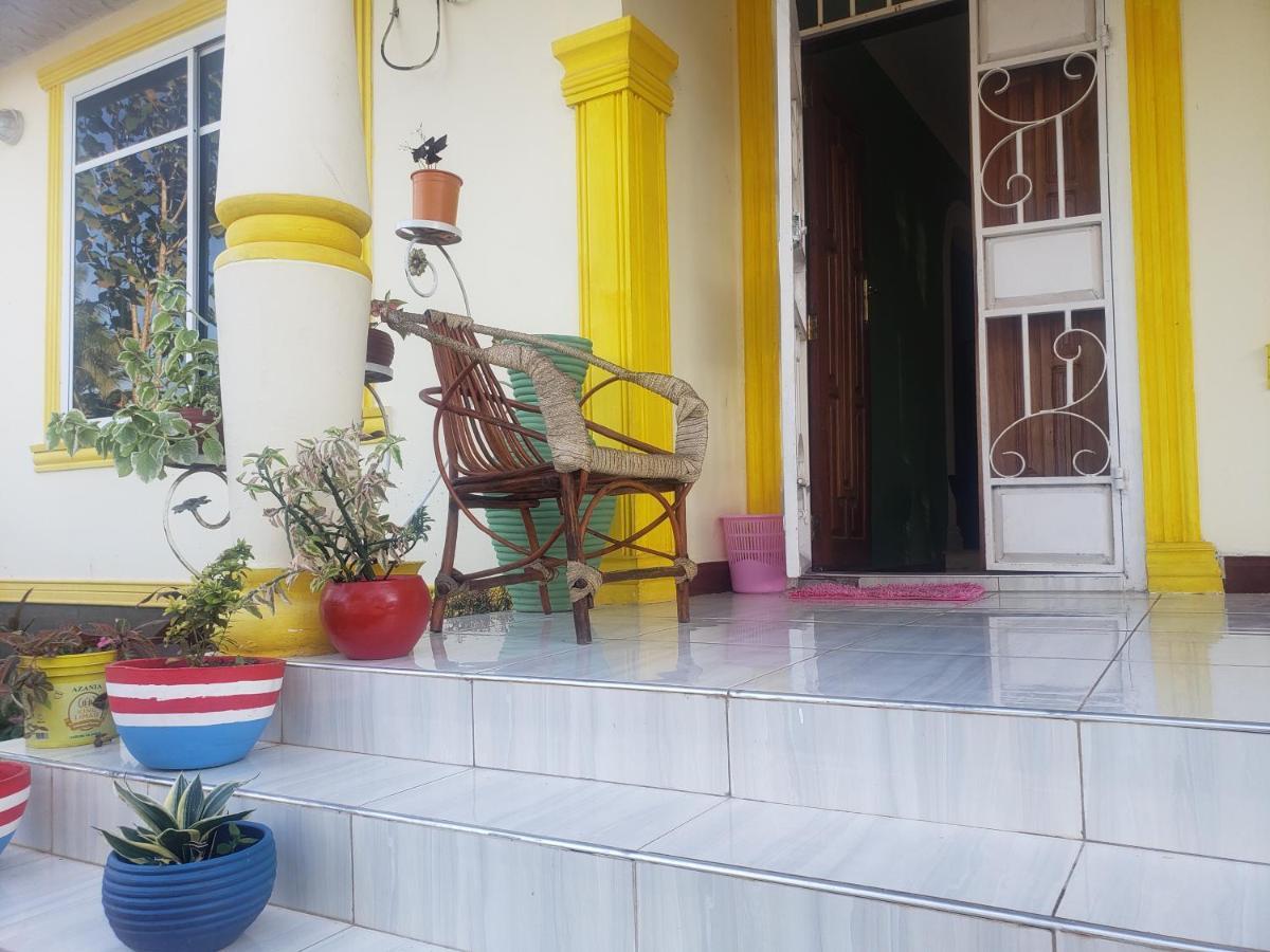 L&J Modern Backpackers Kigamboni Beach House Bed & Breakfast Dar-es-Salaam Eksteriør bilde