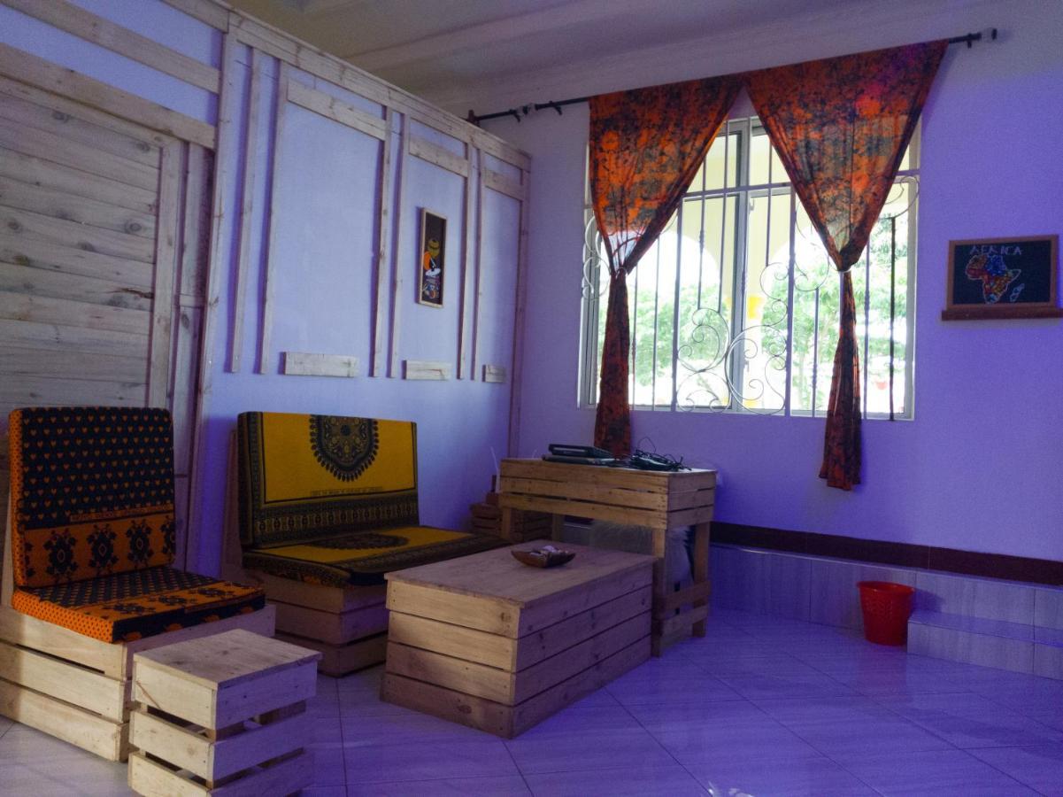 L&J Modern Backpackers Kigamboni Beach House Bed & Breakfast Dar-es-Salaam Eksteriør bilde